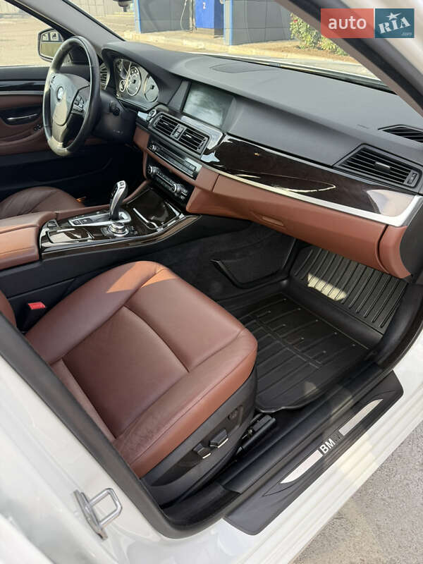 Седан BMW 5 Series 2013 в Кривому Розі