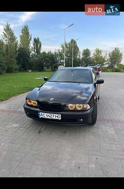Седан BMW 5 Series 2001 в Нововолынске