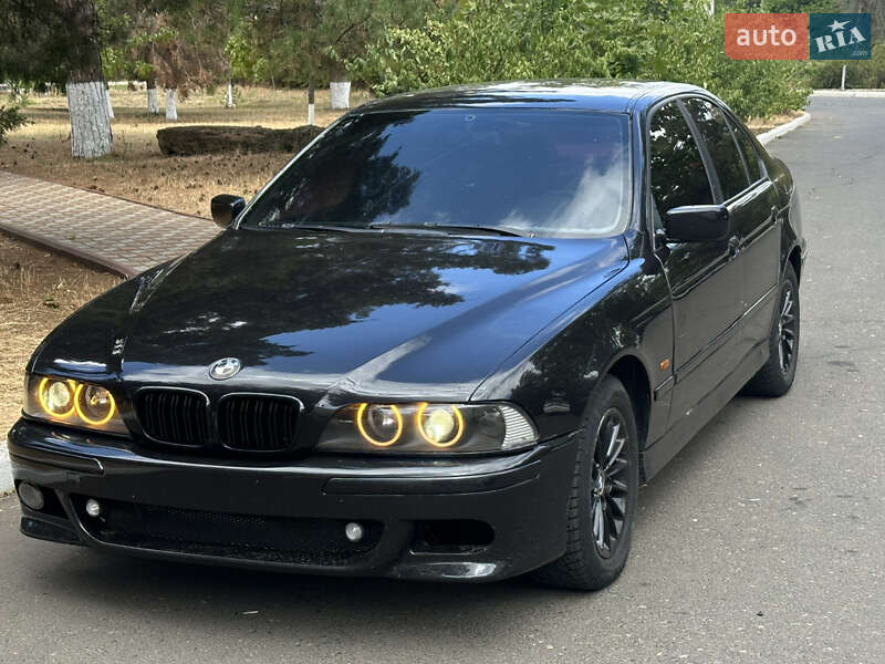 BMW 5 Series 2001