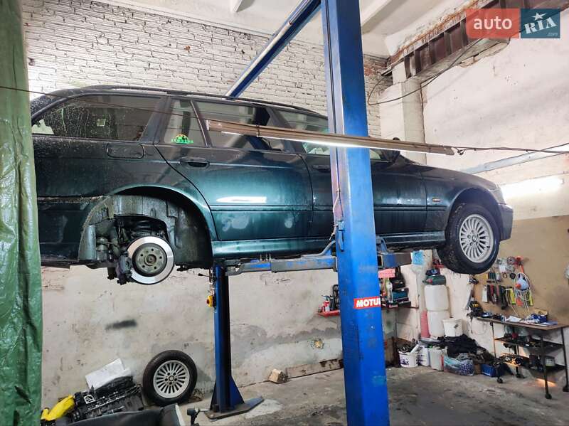 Універсал BMW 5 Series 2003 в Львові
