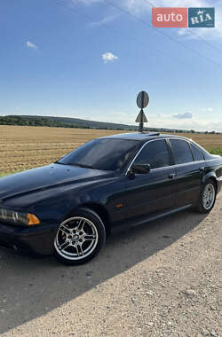 Седан BMW 5 Series 2001 в Красилове