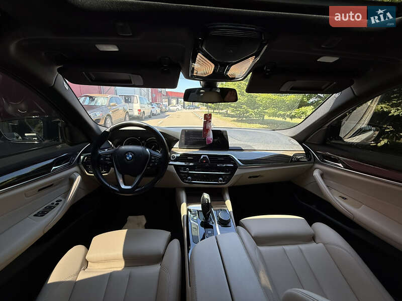 Седан BMW 5 Series 2018 в Киеве