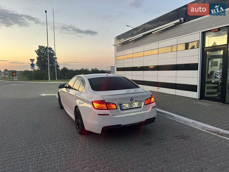 Седан BMW 5 Series 2016 в Львові