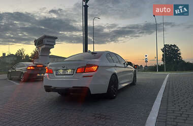 Седан BMW 5 Series 2016 в Львове