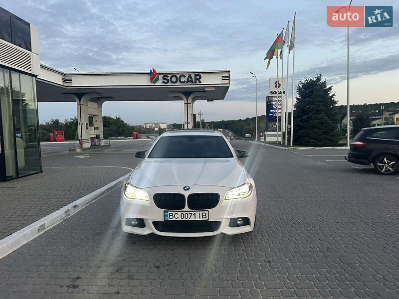 Седан BMW 5 Series 2016 в Львові