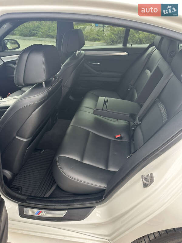 Седан BMW 5 Series 2016 в Львові