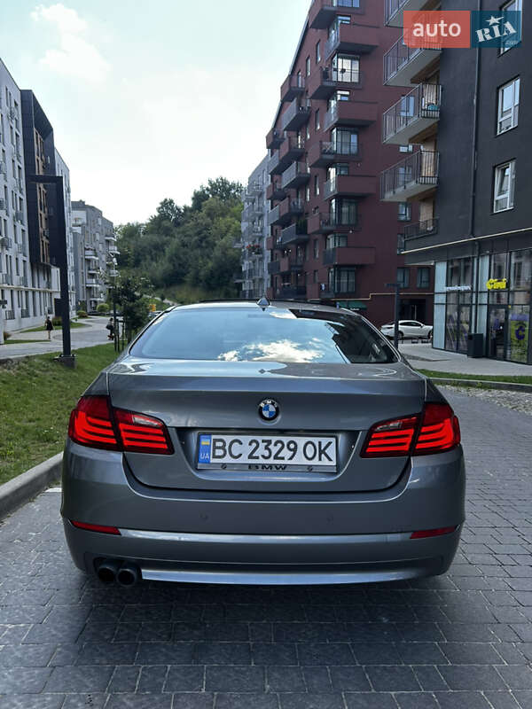 Седан BMW 5 Series 2013 в Львові
