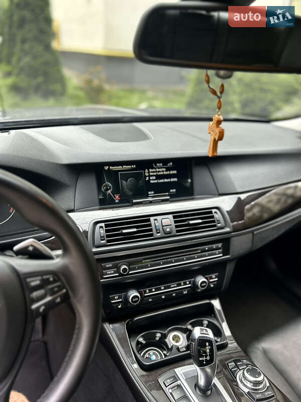 Седан BMW 5 Series 2013 в Львові