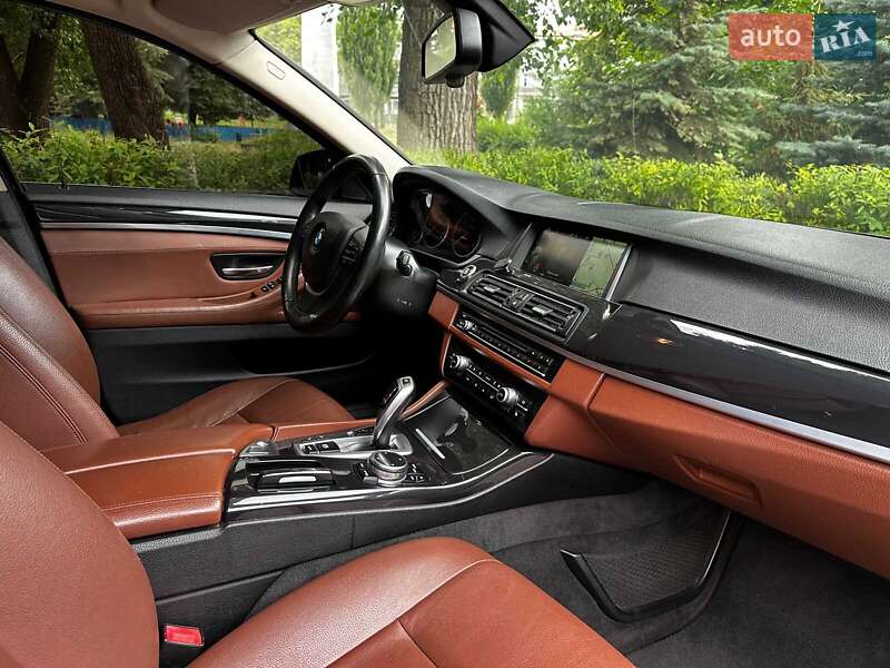Седан BMW 5 Series 2014 в Киеве