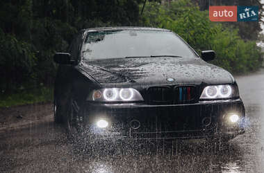 Седан BMW 5 Series 2002 в 