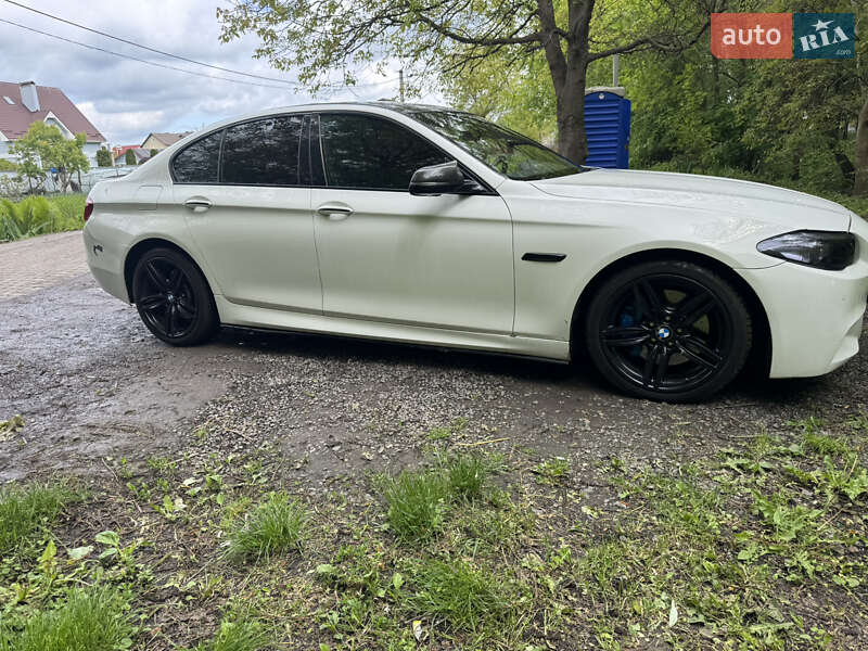 Седан BMW 5 Series 2015 в Хмельницькому
