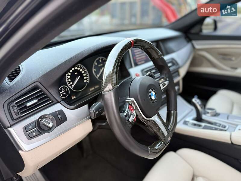 Седан BMW 5 Series 2015 в Ровно
