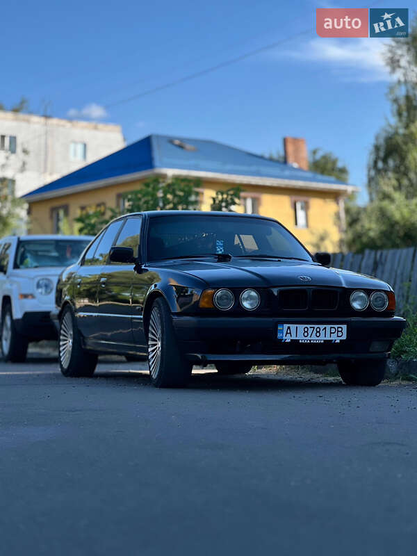 Седан BMW 5 Series 1994 в Фастові