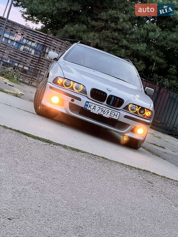 Універсал BMW 5 Series 2000 в Києві