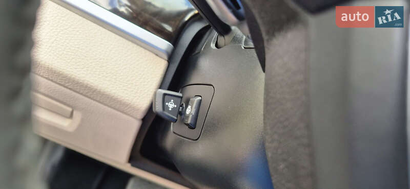 Седан BMW 5 Series 2011 в Дубні