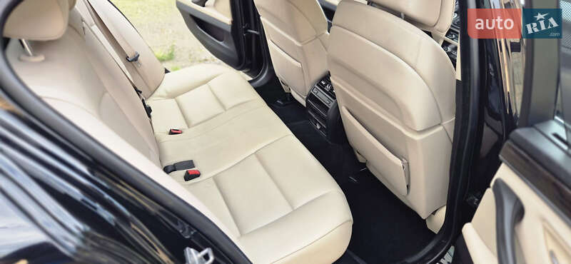 Седан BMW 5 Series 2011 в Дубні