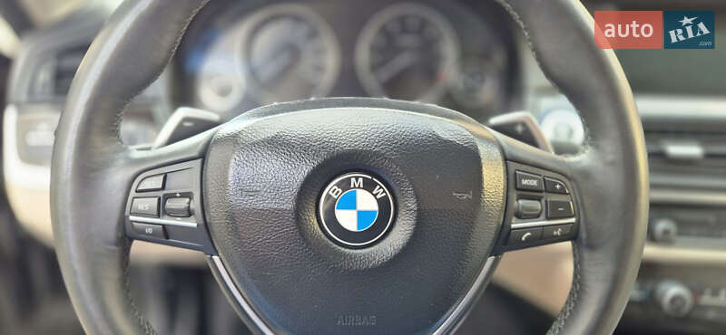 Седан BMW 5 Series 2011 в Дубні