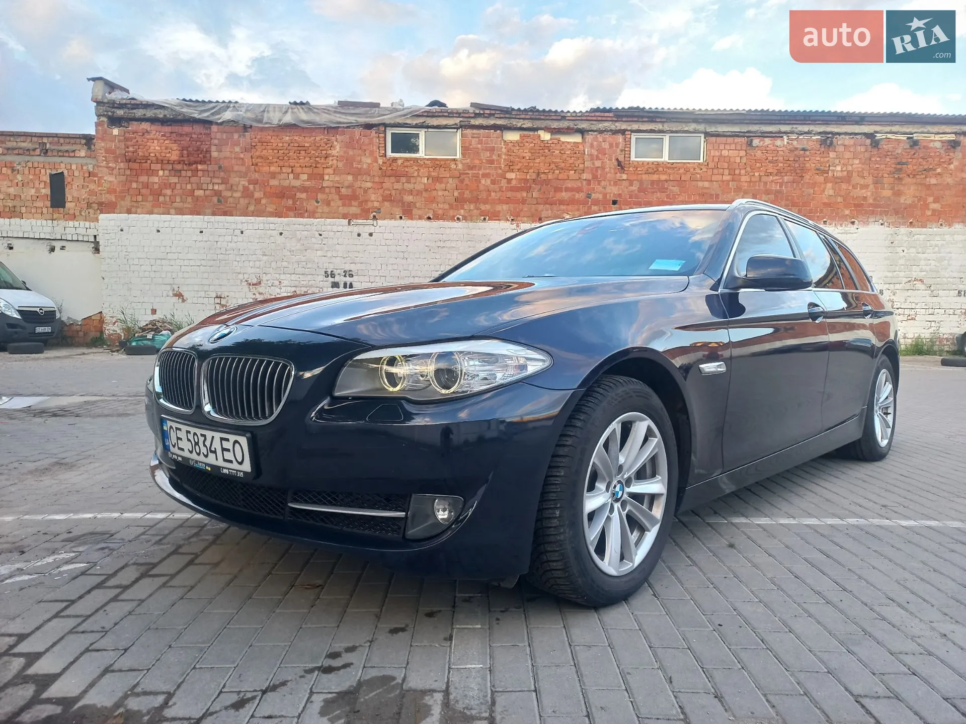 2011 BMW 5er - мініатюра 8