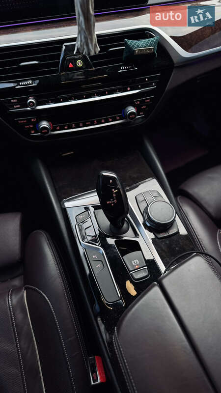 Седан BMW 5 Series 2017 в Киеве фото 16 Седан BMW 5 Series 2017 в Киеве