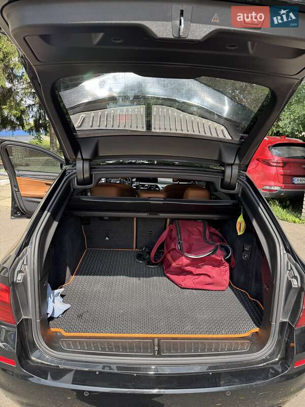 Универсал BMW 5 Series 2017 в Хмельницком