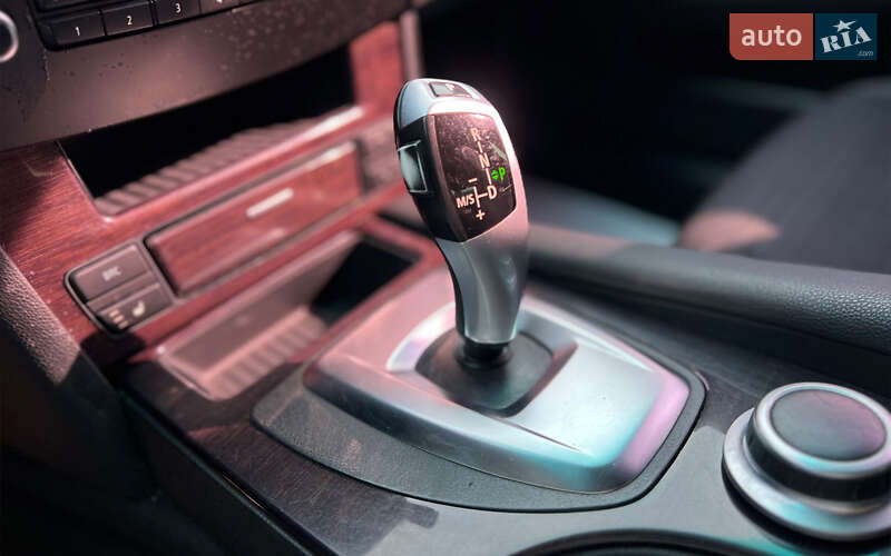 Седан BMW 5 Series 2008 в Львові