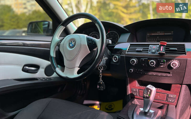Седан BMW 5 Series 2008 в Львові