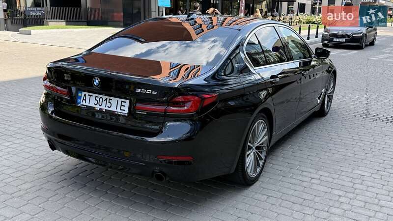 Седан BMW 5 Series 2017 в Львове
