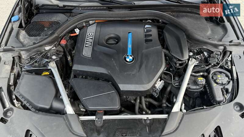 Седан BMW 5 Series 2017 в Львове