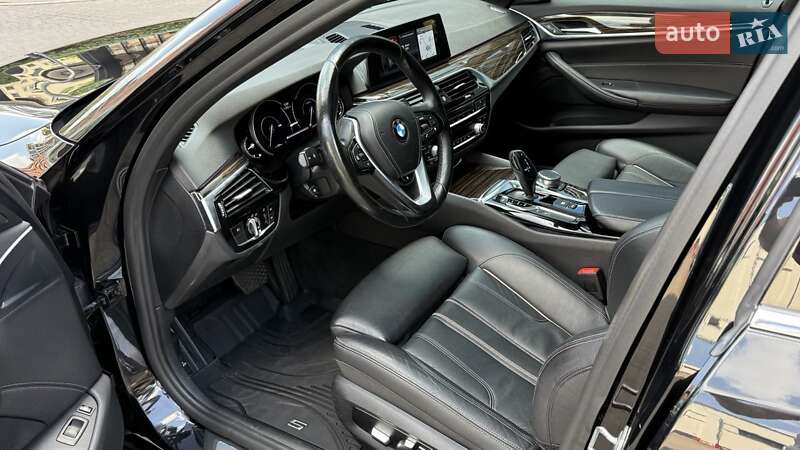 Седан BMW 5 Series 2017 в Львове