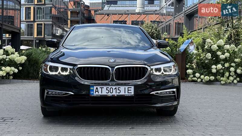 Седан BMW 5 Series 2017 в Львове