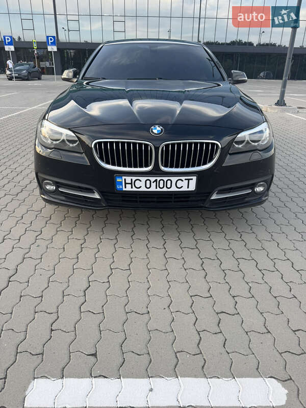 Седан BMW 5 Series 2016 в Львове