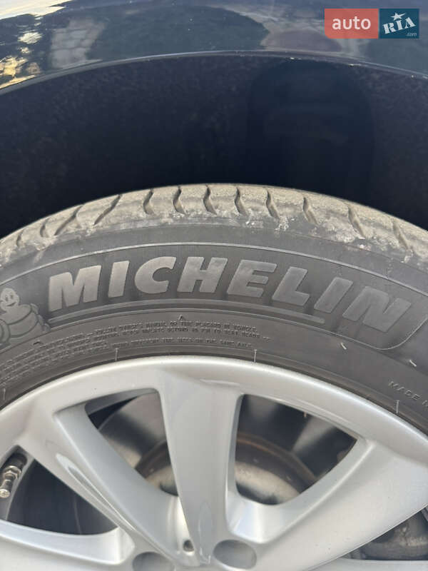 Седан BMW 5 Series 2016 в Львове