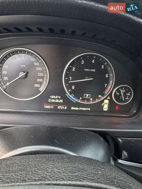 Седан BMW 5 Series 2016 в Львове