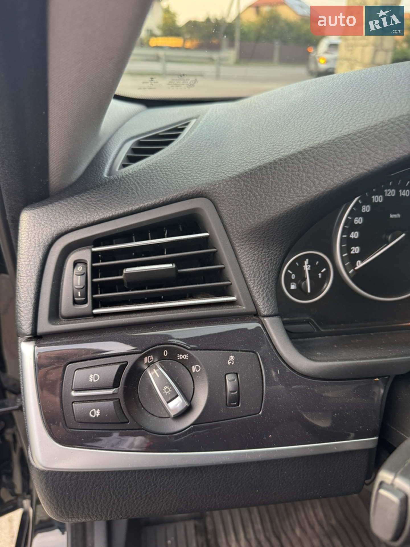 2016 BMW 5er - мініатюра 23