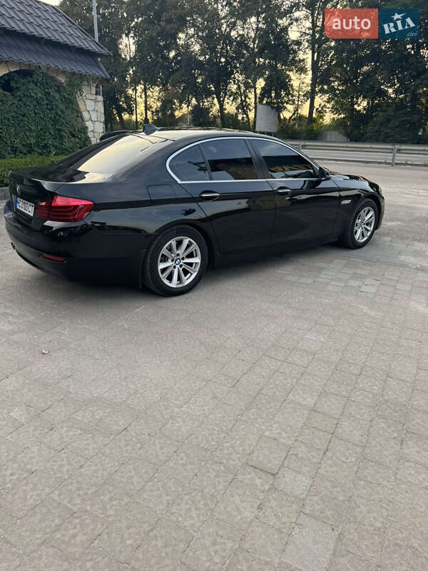 Седан BMW 5 Series 2016 в Львове