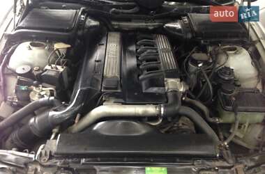 Седан BMW 5 Series 1998 в Кременчуці