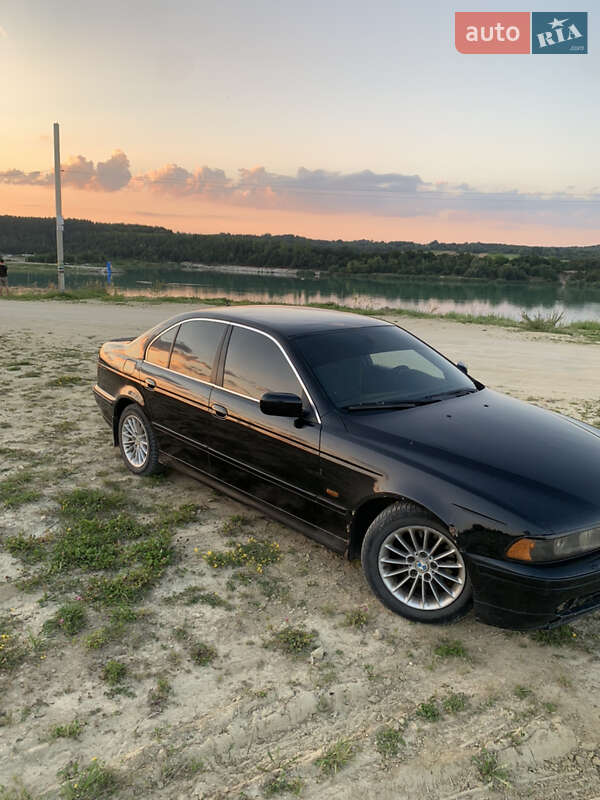 Седан BMW 5 Series 2001 в Львове