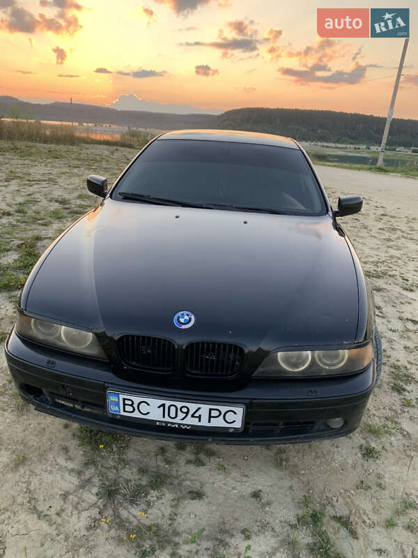 Седан BMW 5 Series 2001 в Львове