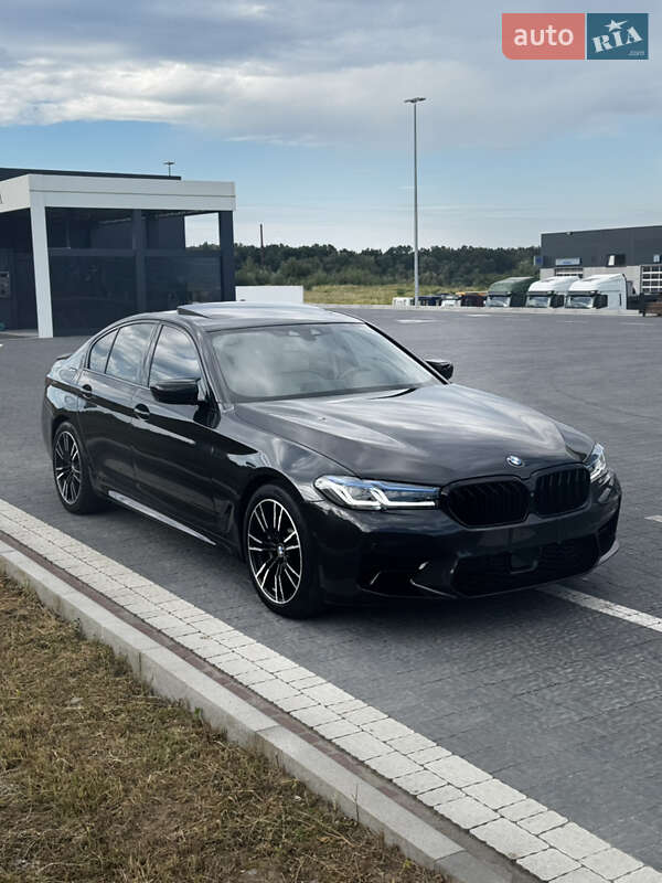 Седан BMW 5 Series 2018 в Львове
