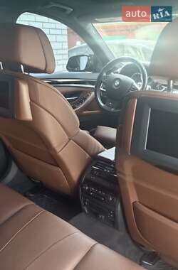 Седан BMW 5 Series 2012 в 