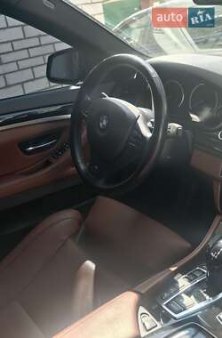 Седан BMW 5 Series 2012 в 