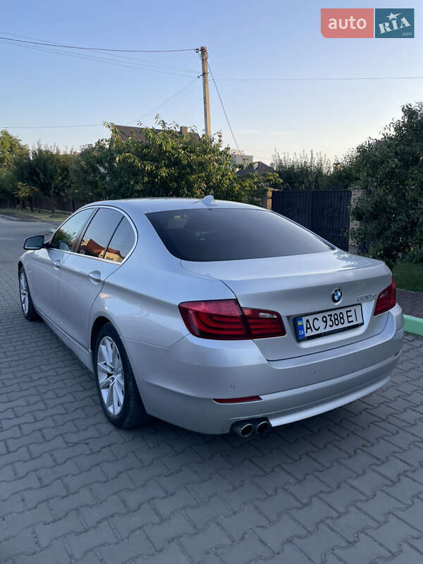 Седан BMW 5 Series 2010 в Луцке