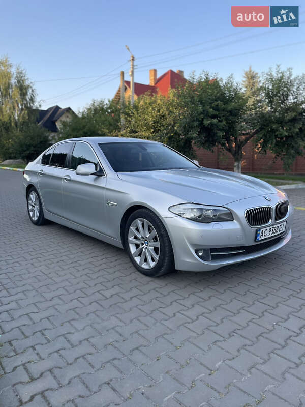Седан BMW 5 Series 2010 в Луцке