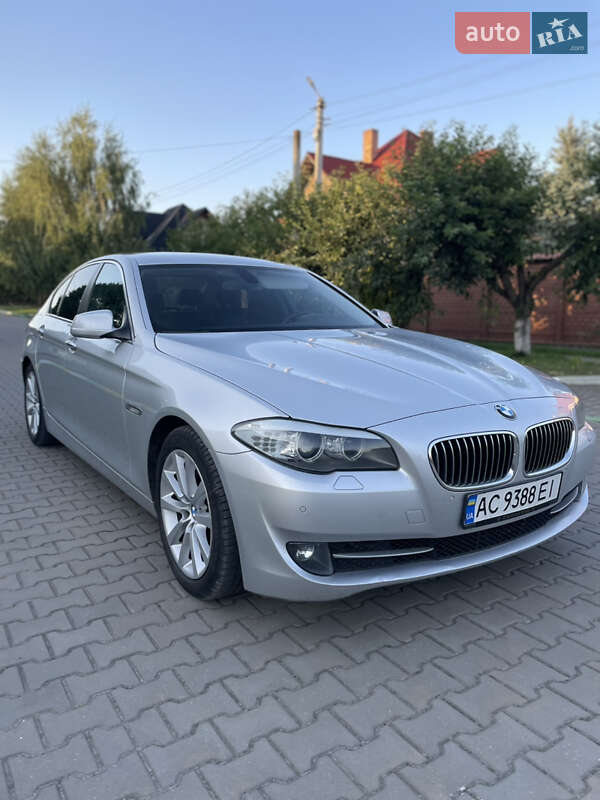 Седан BMW 5 Series 2010 в Луцке