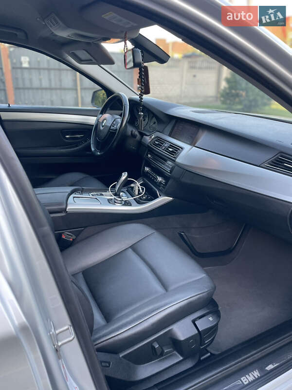 Седан BMW 5 Series 2010 в Луцке