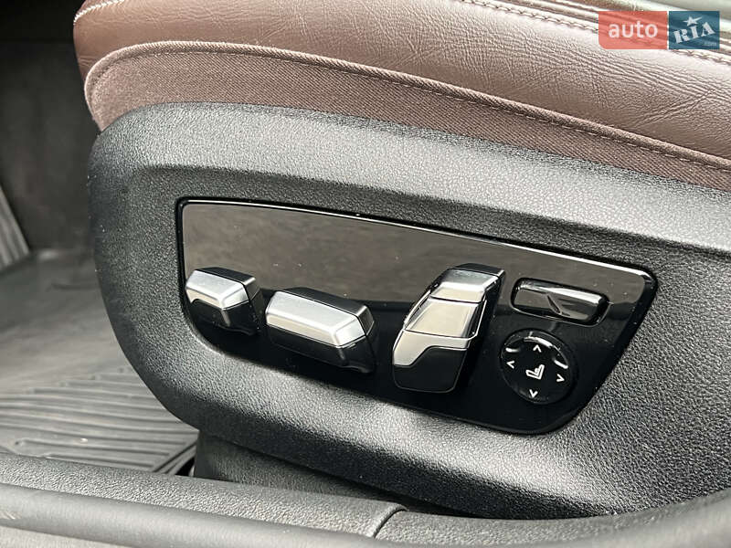 Седан BMW 5 Series 2017 в Рівному