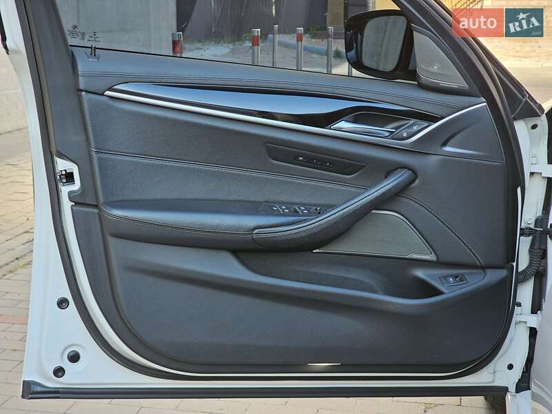 Седан BMW 5 Series 2017 в Києві
