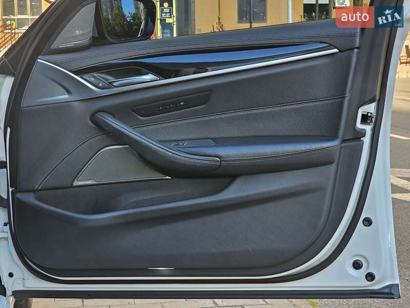 Седан BMW 5 Series 2017 в Києві