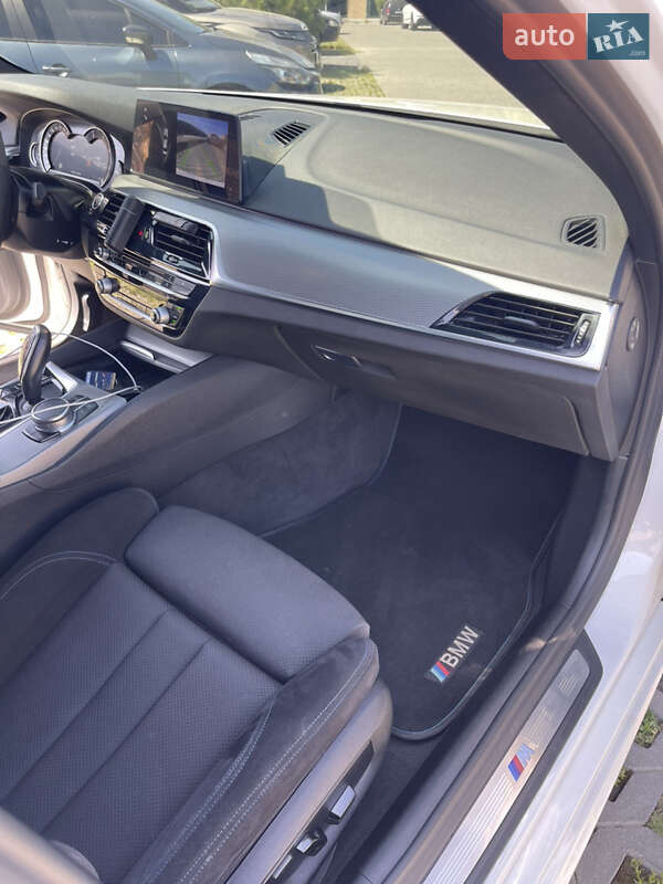 Седан BMW 5 Series 2018 в Хмельницком фото 24 Седан BMW 5 Series 2018 в Хмельницком