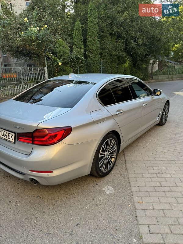 Седан BMW 5 Series 2017 в Черновцах